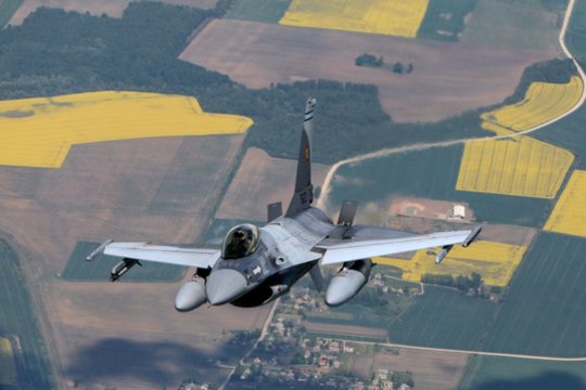 Numušus droną virš Estijos – naujos detalės: darbą atliko NATO naikintuvas