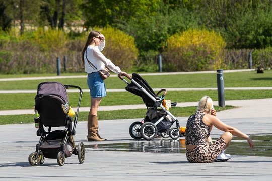 Iš sinoptikų – džiugios žinios: temperatūra šoktelės iki 23–24 laipsnių šilumos
