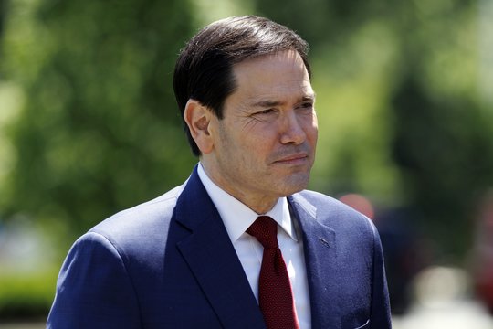 M. Rubio pripažino – PSO pavėlavo nustatyti mirtiną Ebolos protrūkį: nerimaujama dėl viruso masto ir greičio