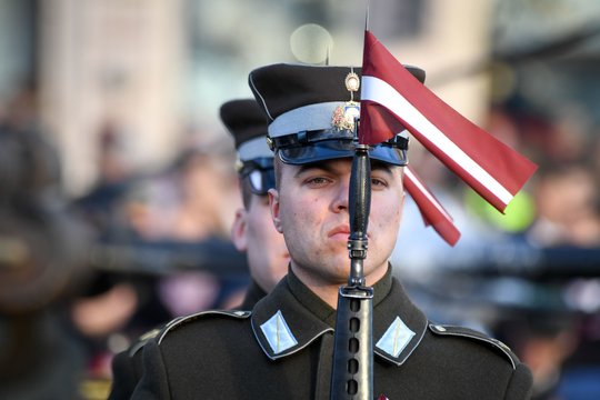 Lietuvai skelbiant apie oro pavojų – aliarmas ir Latvijoje