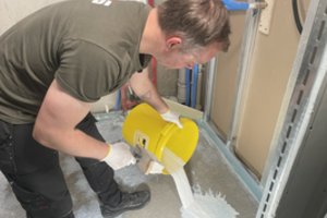 Plytelės tiesiog atšoko nuo sienos: ekspertai parodė, kur žmonės daro lemtingą klaidą