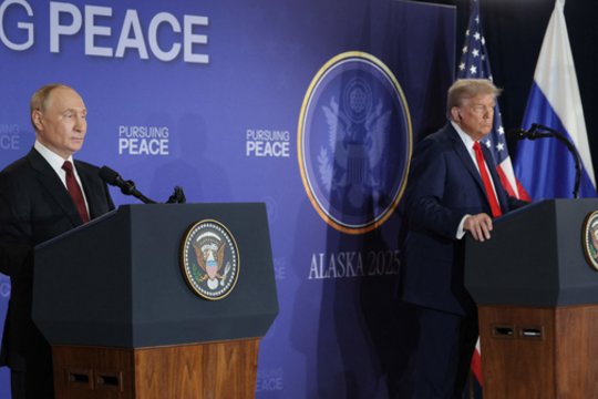 Kremlius prabilo apie galimą V. Putino susitikimą su D. Trumpu: atskleidė vietą