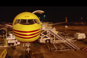 Du kaltinamuosius DHL padegamųjų siuntų byloje Vilniaus teismas paleidžia į laisvę