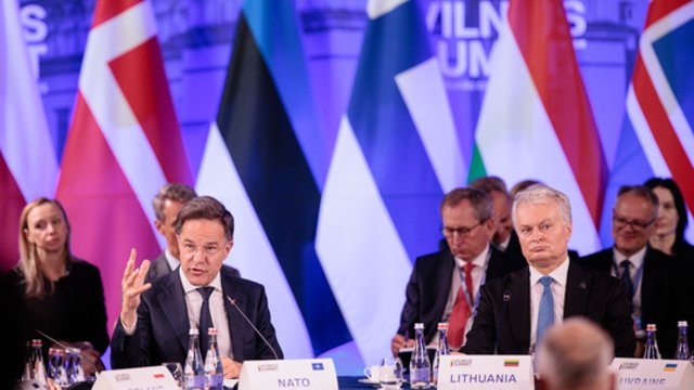 NATO vadovas atsakė į Maskvos kaltinimus Baltijos šalims: Rusija tai žino, kad jie – absurdiški