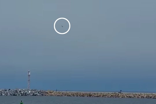 Dronas pastebėtas ir Klaipėdoje, bet nerimauti neverta – paaiškino, kas tai buvo