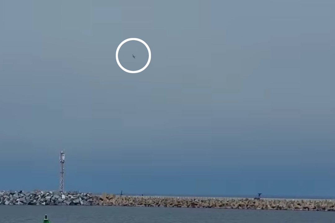 Dronas pastebėtas ir Klaipėdoje, bet nerimauti neverta – paaiškino, kas tai buvo