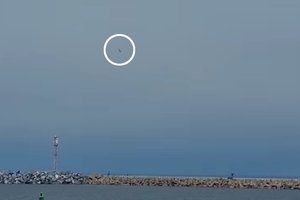 Dronas pastebėtas ir Klaipėdoje, bet nerimauti neverta – paaiškino, kas tai buvo
