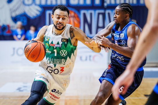 „Žalgiris“ LKL ketvirtfinalį pradėjo viena koja – Jonava nokautuota 