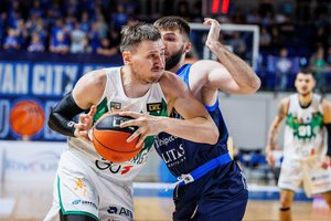 „Žalgiris“ LKL ketvirtfinalį pradėjo viena koja – Jonava nokautuota