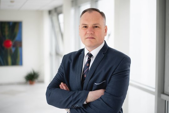  Prof. dr. Gediminas Kazėnas. Paskelbus oro pavojų tėvams nereikėtų skubėti pasiimti vaikų