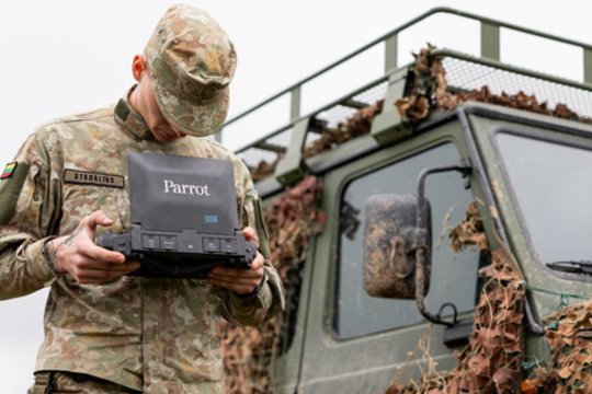 Gynybos politikos ekspertas atsakė, ar įmanoma paklydusį droną atskirti nuo specialiai nutaikyto