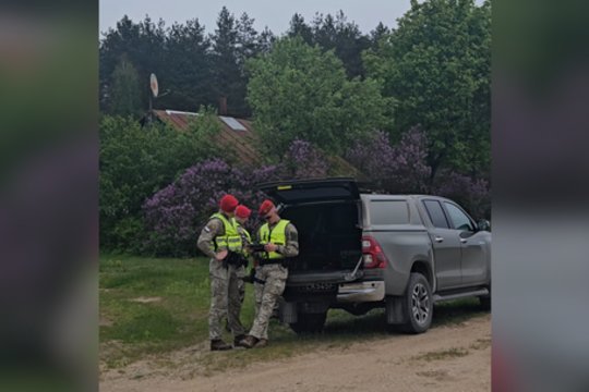 Varėnos r. tęsiasi drono paieškos: pasidalijo naujausiais vaizdais