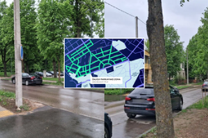 Kauniečiai piktinasi parkavimo tvarka populiariame rajone: apie mokamą zoną sužino tik gavę baudą