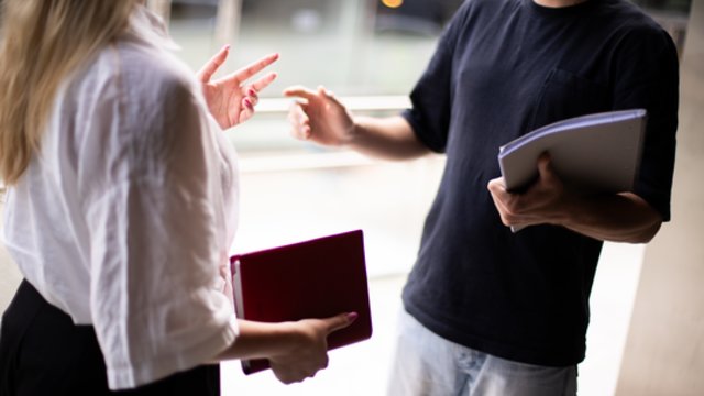 Nuo birželio – naujos galimybės darbuotojams: turės teisę sužinoti kolegų atlyginimus