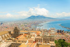 Italijos Neapolio miestą supurtė žemės drebėjimas