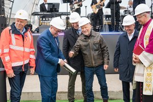 Skambiai pažymėta darbų pradžia: išskirtinio M. K. Čiurlionio koncertų centro statybvietėje įkasta simbolinė kapsulė