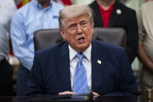 Sustabdžius populiarią pokalbių laidą – D. Trumpo kirtis: „Jis buvo tarsi lavonas“