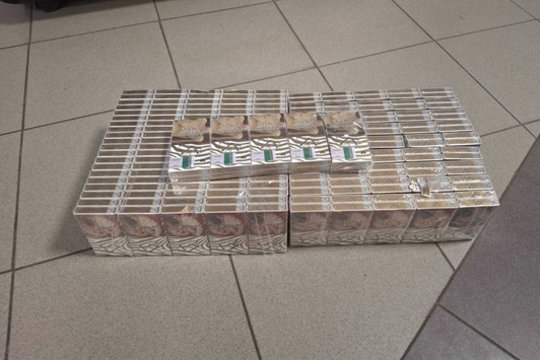 Procesą dėl oro balionais per valstybės sieną atskraidintų cigarečių prokuroras siūlo užbaigti teismo baudžiamuoju įsakymu