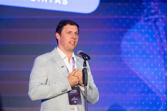 Išdalinti jubiliejiniai „Verslo geno“ apdovanojimai: „Kurkime Lietuvą ne kalbomis, o darbais“