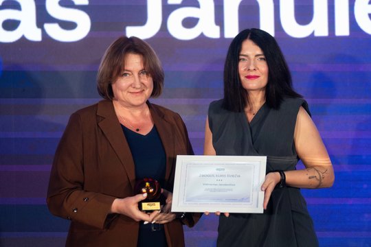 Išdalinti jubiliejiniai „Verslo geno“ apdovanojimai: „Kurkime Lietuvą ne kalbomis, o darbais“