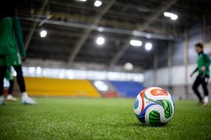 Lietuvos futbolo rungtynėse – neįprastas vaizdas: iki priverstinio mačo nutraukimo trūko nedaug