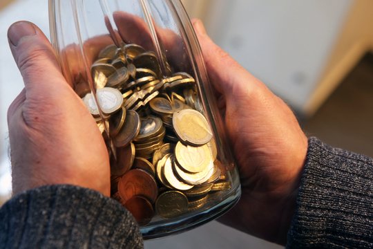 Plungės r. pavogtas stiklainis su viduje buvusiais tūkstančiais eurų