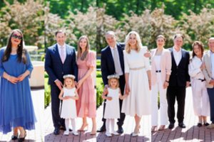 Žinomi svečiai rinkosi į Valdovų kiemą: atšventė Agnios ir Pauliaus Grigų dukros krikštynas