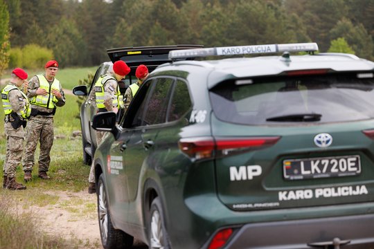 Tarnybos tęsia į Lietuvą įskridusio drono paiešką Panevėžio ir Utenos apskrityse