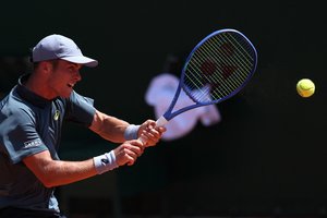 Netikėtai „Roland Garros“ turnyre pasirodęs V. Gaubas kortų šeimininkui priešinosi beveik 4 valandas