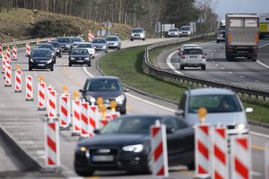 A1 magistralė virs tikru kantrybės išbandymu: šiuose ruožuose dirbs kelininkai, ribos greitį