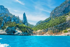 Prancūzų turistei gresia bauda: iš Sardinijos mėgino išsigabenti 40 kg paplūdimio smėlio