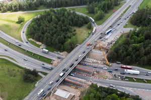 Kamščiai bus dar didesni – ketvirtadienį ribos eismą ties Gariūnų viaduku