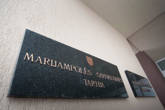 Marijampolės, Birštono tarybų nariams „čekiukų“ bylose pareikšti įtarimai