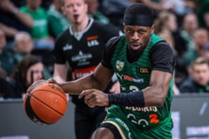 Ilgą laiką vargęs „Žalgiris“ pergalingai pradėjo LKL pusfinalio seriją