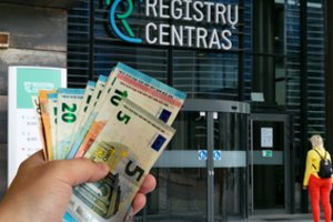Paaiškėjo, ar Registrų centro vadovas gavo išeitinę ir koks jo atlyginimas