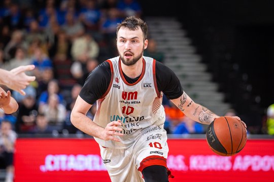 Sensacingasis „Juventus“ ir toliau stebina – LKL pusfinalio starte sumalė „Neptūną“