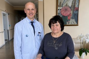 Auksinės Klaipėdos chirurgų rankos padėjo Joanai pakilti iš lovos