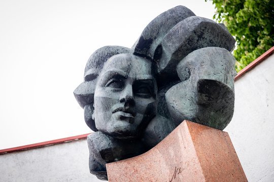 Sprendimas dėl S. Nėries paminklo Vilniaus centre: negali būti nukeltas