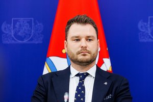 Aplinkos ministras K. Žuromskas teisme apklaustas kaip liudytojas