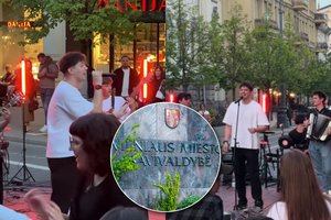 Po skandalo dėl rusiškai atliekamų dainų Vilniaus centre – savivaldybės atsakas