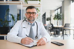 Kardiologas atvirauja, kokio pieno produkto nevalgo niekada: užkemša kraujagysles ir sukelia insultą