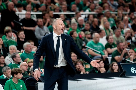 T. Masiulis LKL fejerverkų dar nešaudo ir džiaugiasi prabanga turėti Ą. Tubelį