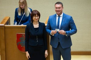 Netikėtai mirus J. Šuklinui, jo apygardoje turės vykti nauji rinkimai: sureagavo VRK