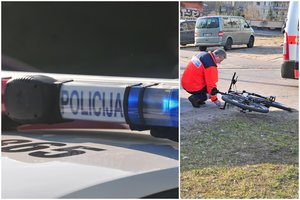 Nutrenkęs dviratininką automobilis Panevėžyje dar trenkėsi į stovinčią mašiną