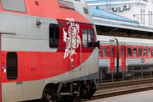 Premjerė sako, kad svarstys pratęsti 50 proc. lengvatą traukinių bilietams