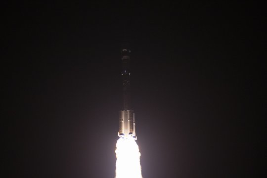 Po septynių mėnesių darbo kosmose į Žemę grįžo trys Kinijos taikonautai