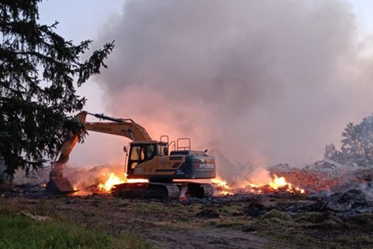 Širvintų rajone bandyta padegti ekskavatorių
