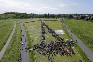 Tūkstančiai žmonių Vakarų Vokietijoje protestavo prieš dujomis kūrenamas elektrines