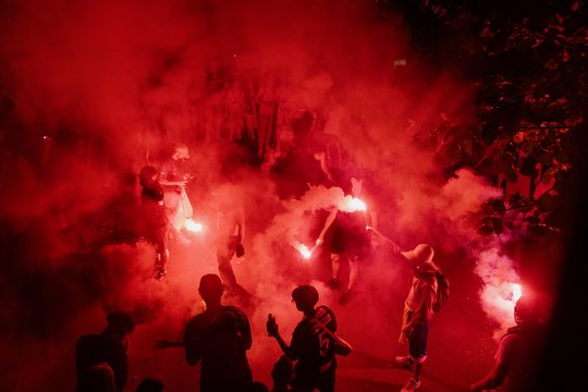 Keistas titulo šventimas – PSG sirgaliai po triumfo nusiaubė Paryžių