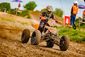Lietuvos keturračių ir motociklų su priekabomis čempionatas nugriaudėjo Biržuose